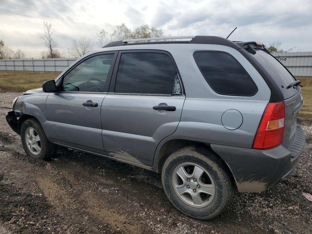 2007 Kia Sportage - Image 2