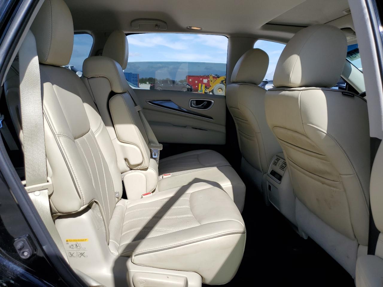 2016 Infiniti QX60 - Image 11