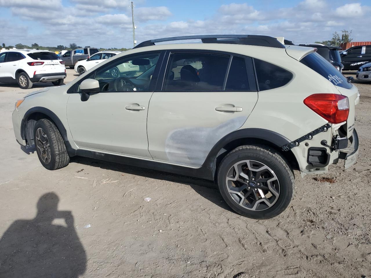 2016 Subaru XV - Image 2