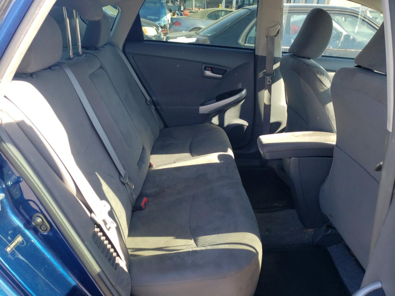 2010 Toyota Prius - Image 10