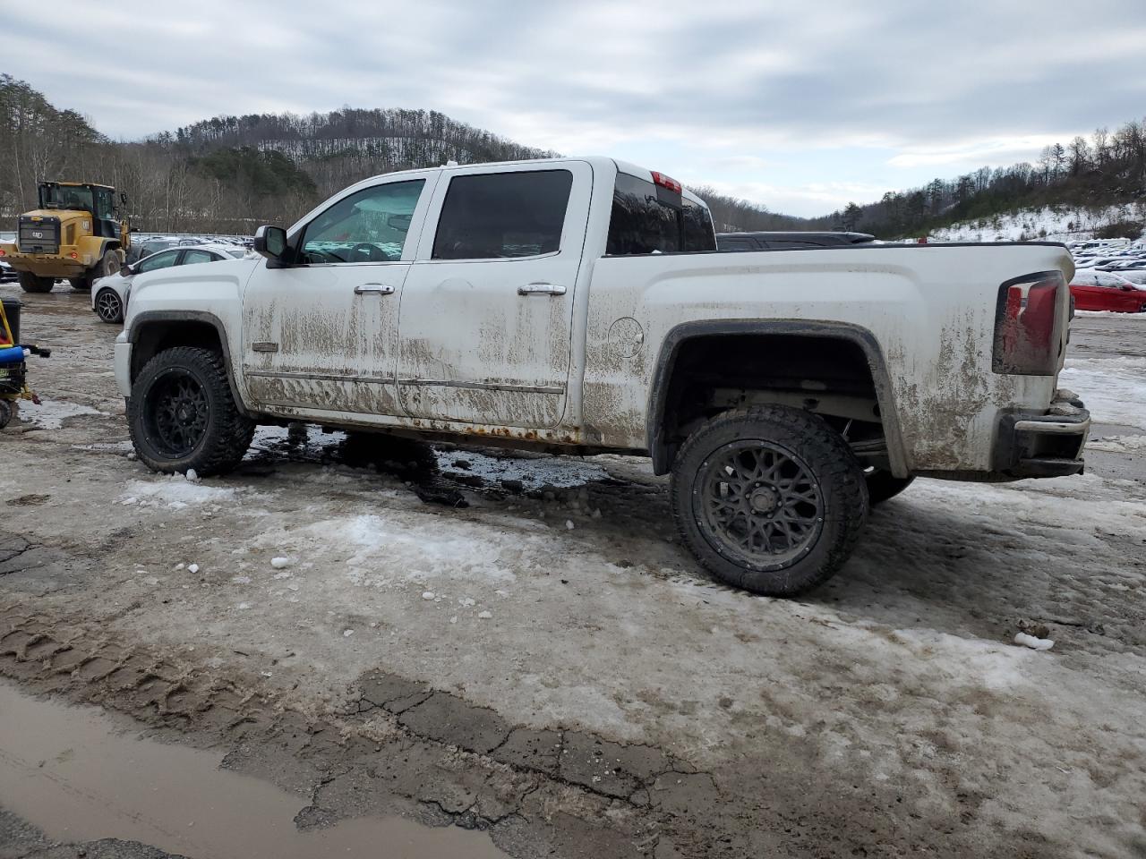 2016 GMC Sierra - Image 2