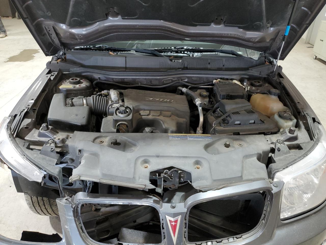 2007 Pontiac Torrent - Image 12