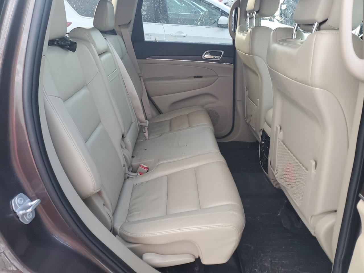 2018 Jeep Grand Cherokee - Image 11