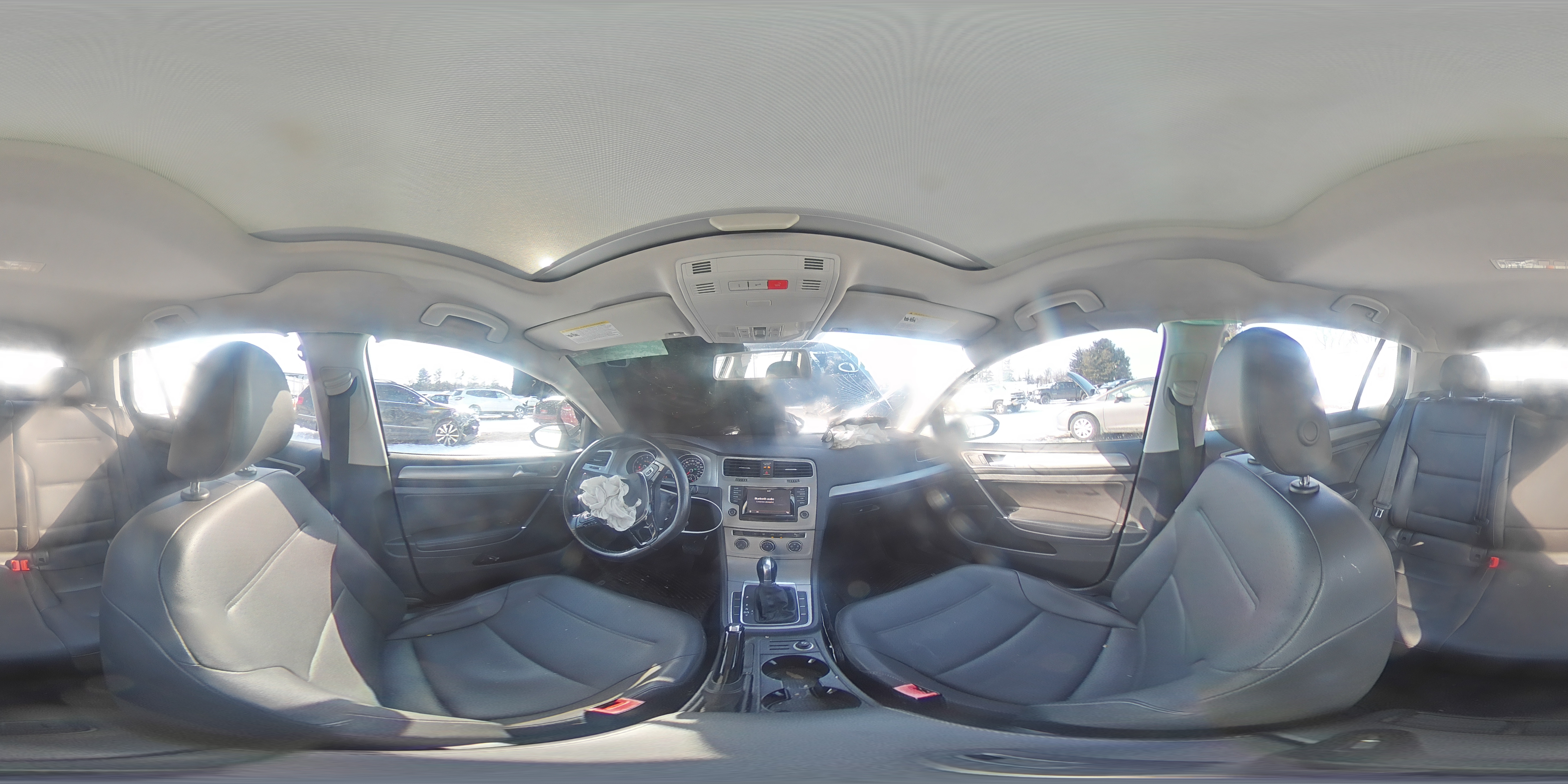 2015 Volkswagen Golf - Image 13