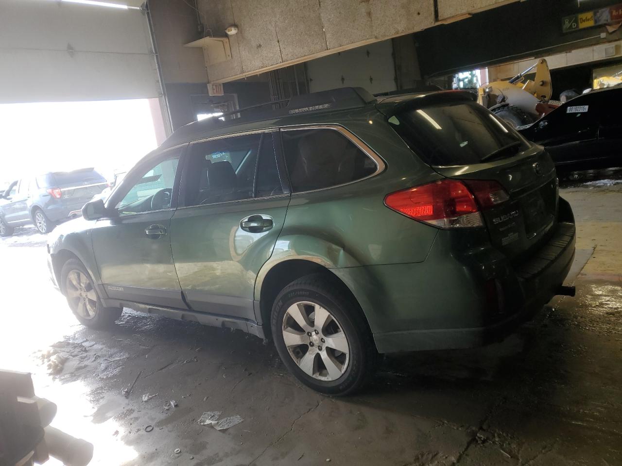 2010 Subaru Outback - Image 2