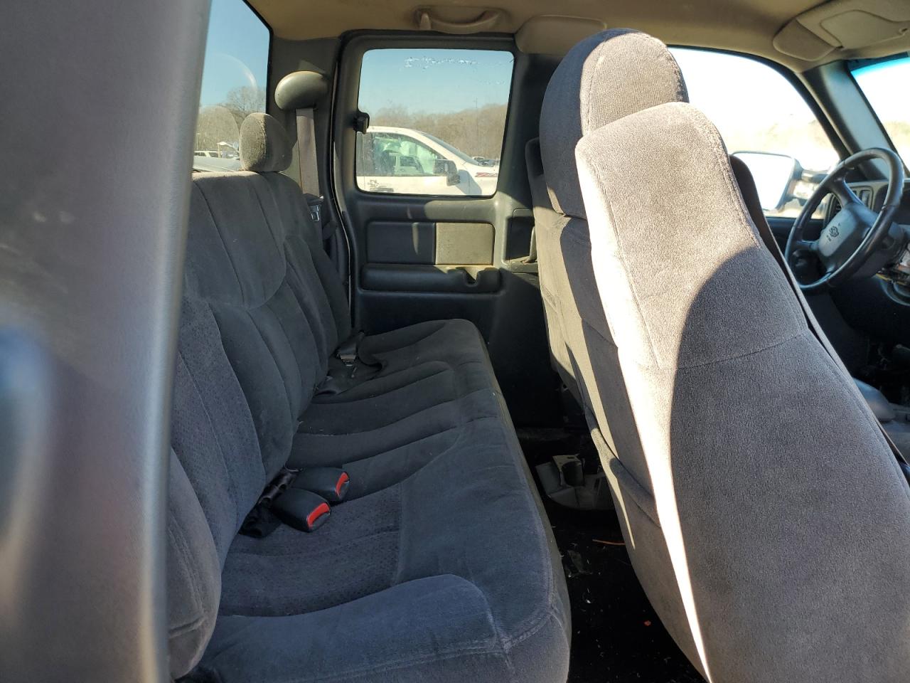 2001 Chevrolet Silverado - Image 10