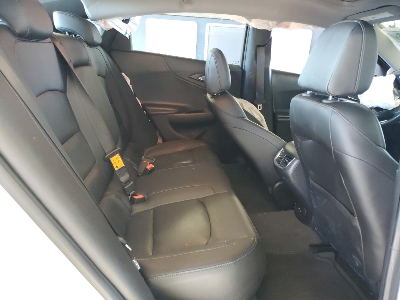 2017 Chevrolet Malibu - Image 10