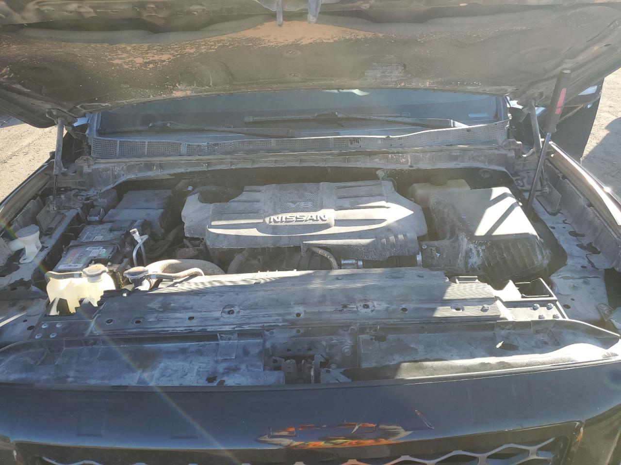 2017 Nissan Titan - Image 11