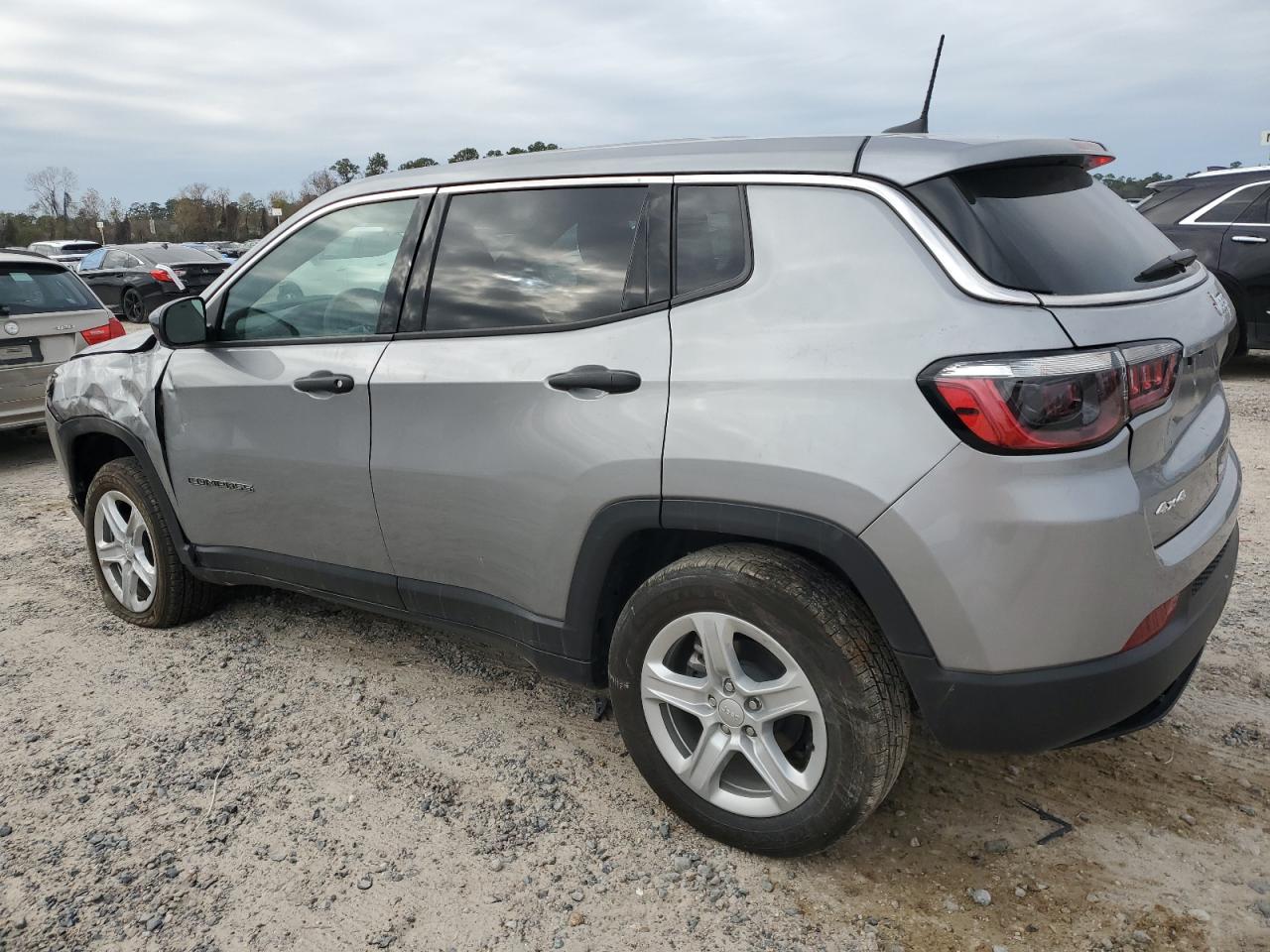 3C4NJDANXRT576506 2024 JEEP COMPASS - Image 2