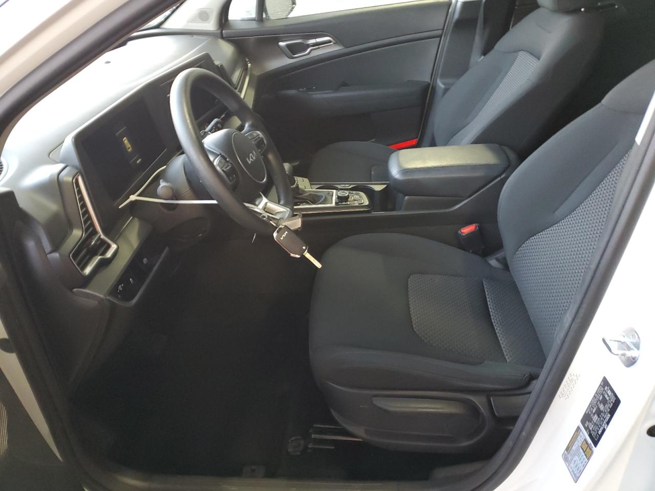 2023 Kia Sportage - Image 7