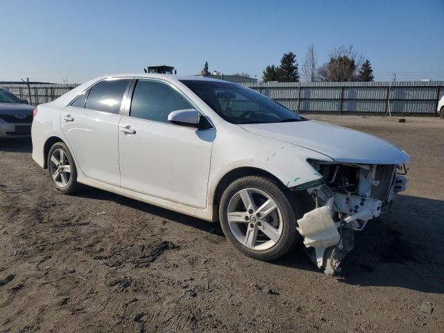  TOYOTA CAMRY 2014 White