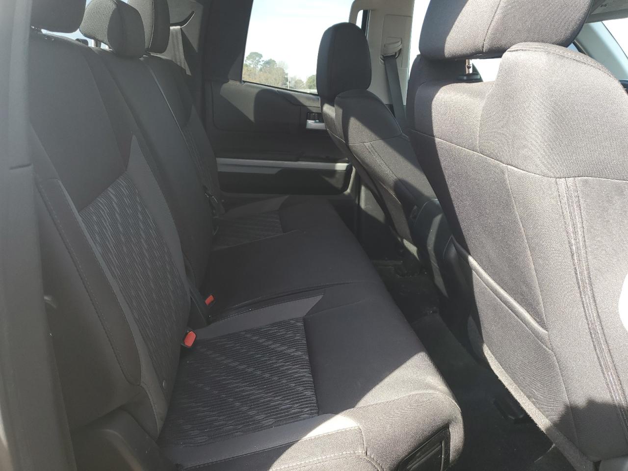 2020 Toyota Tundra - Image 11