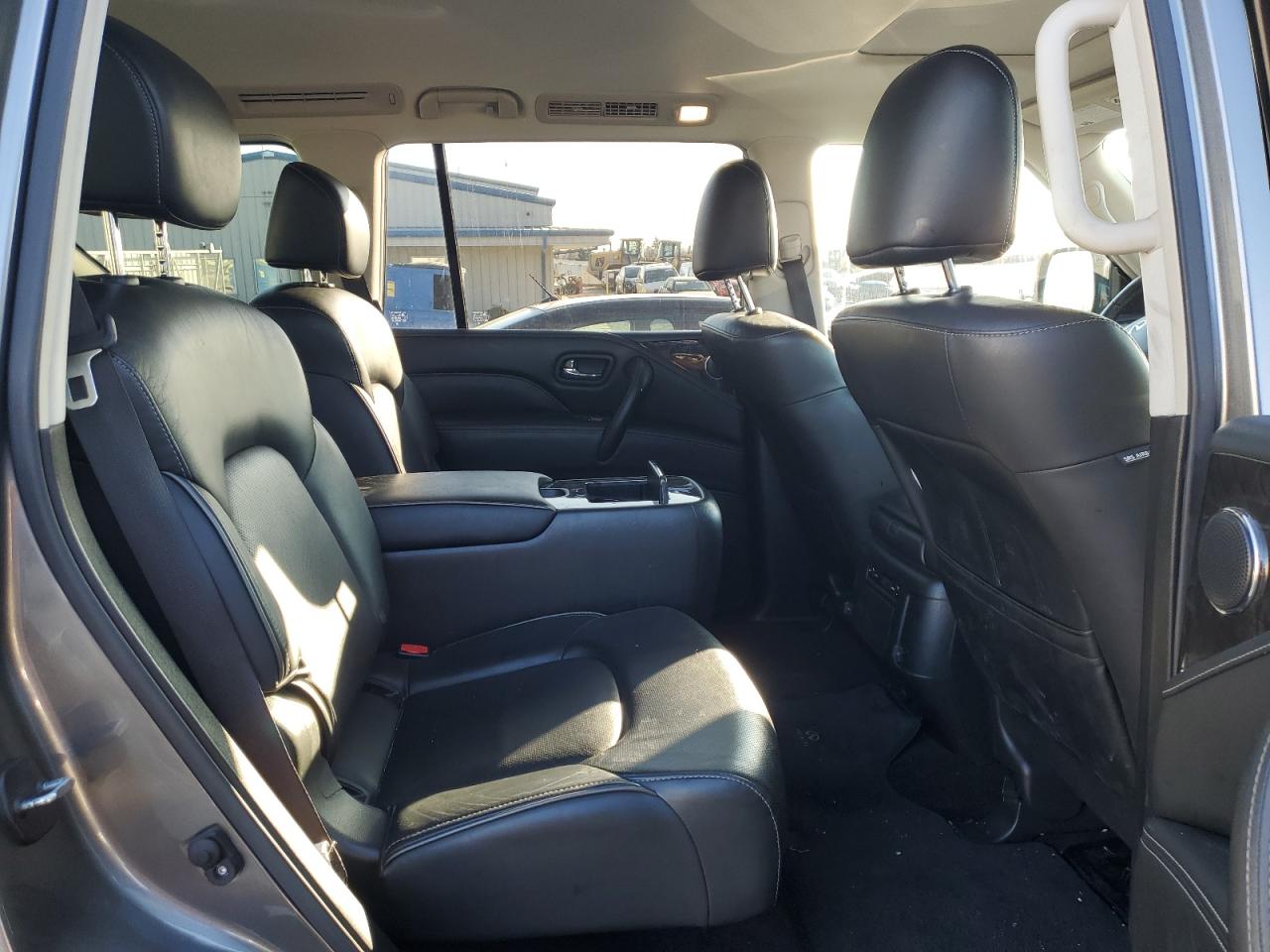 2020 Infiniti QX80 - Image 11