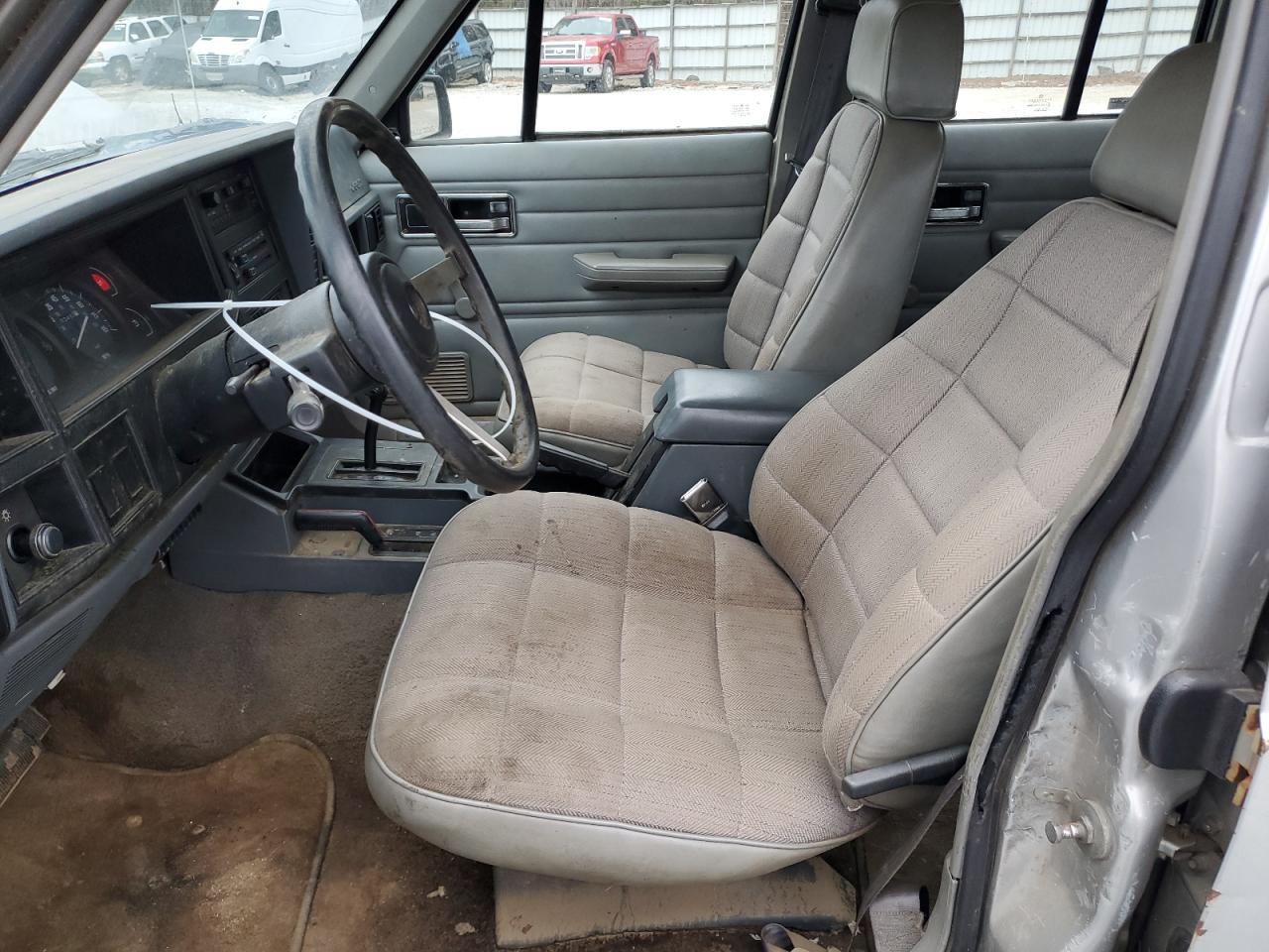 1991 Jeep Cherokee - Image 7