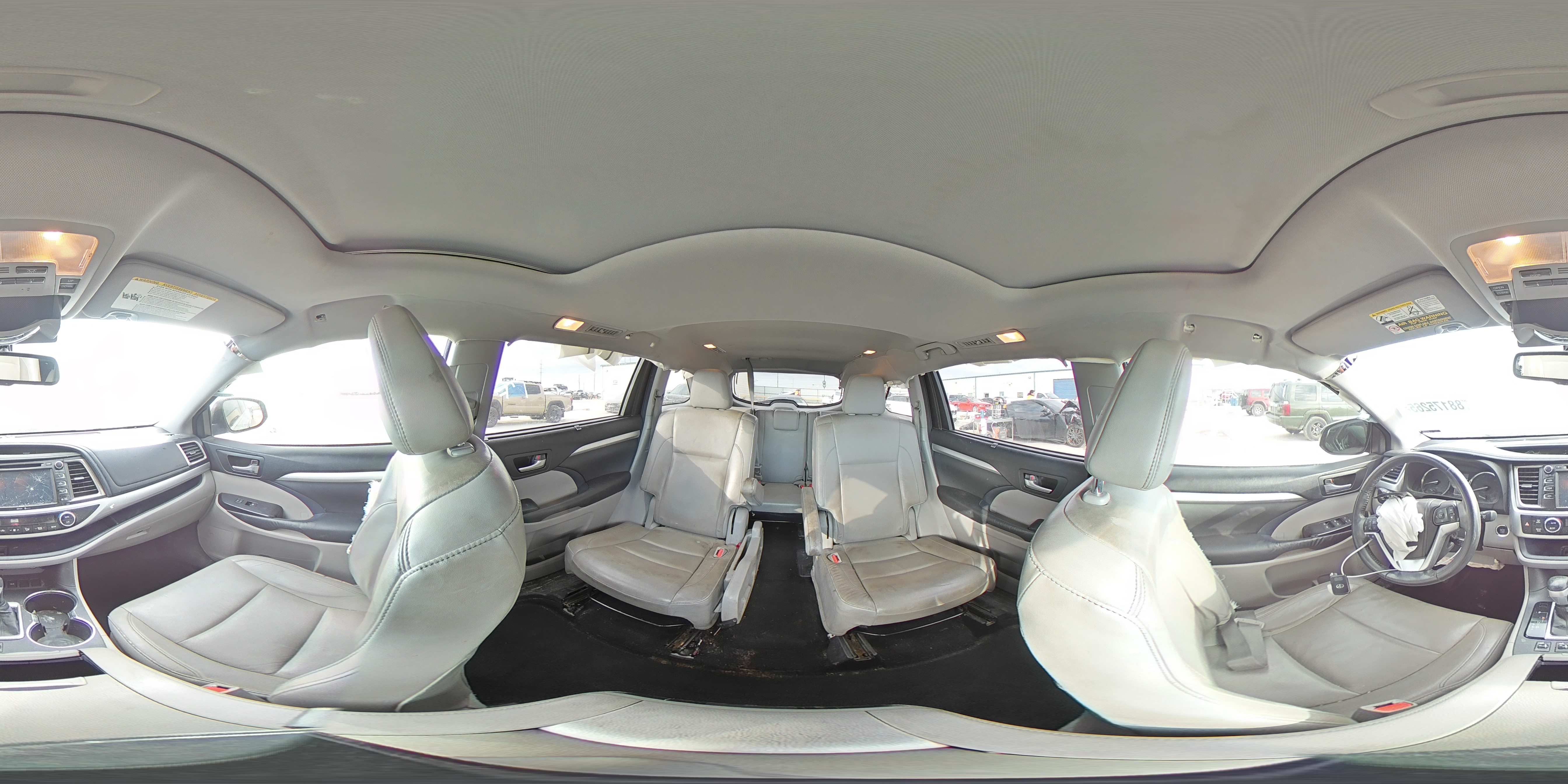 2015 Toyota Highlander - Image 16