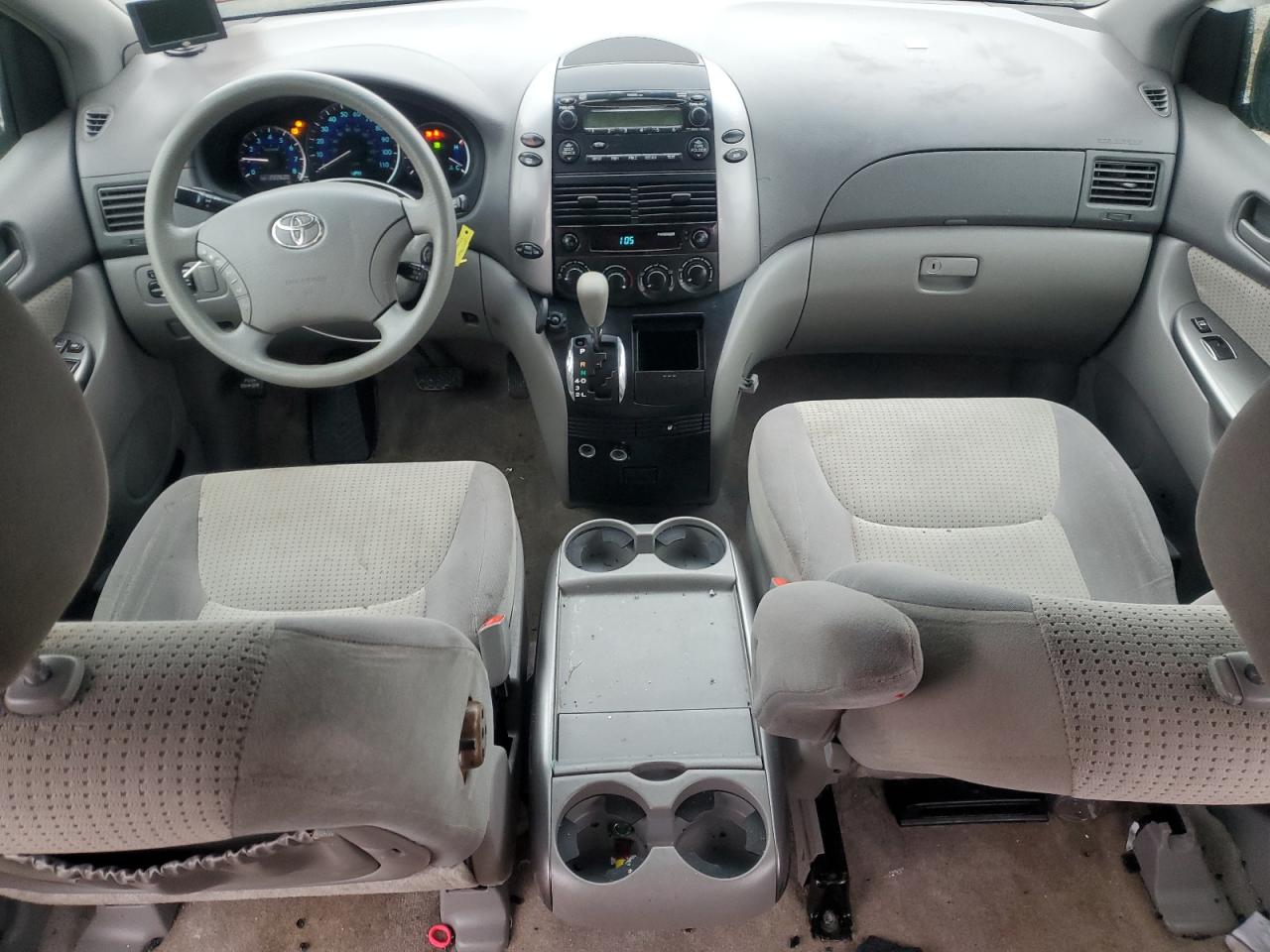 2009 Toyota Sienna - Image 8