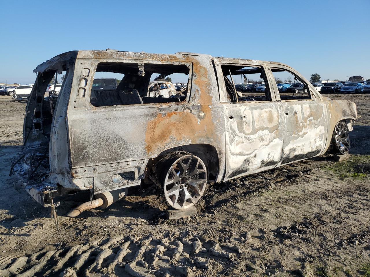 2016 GMC Yukon - Image 3