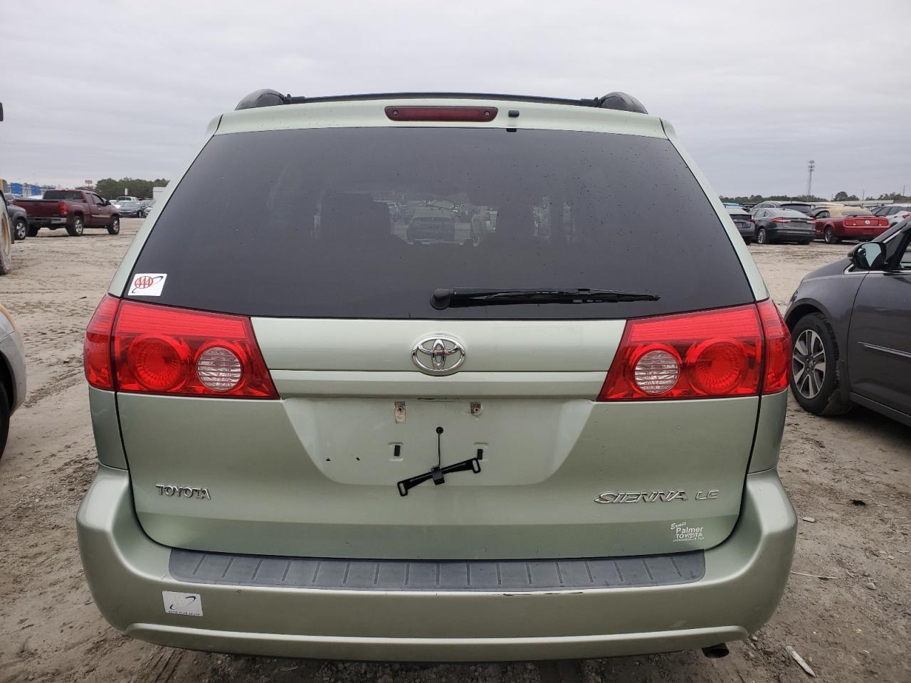 2008 Toyota Sienna - Image 6