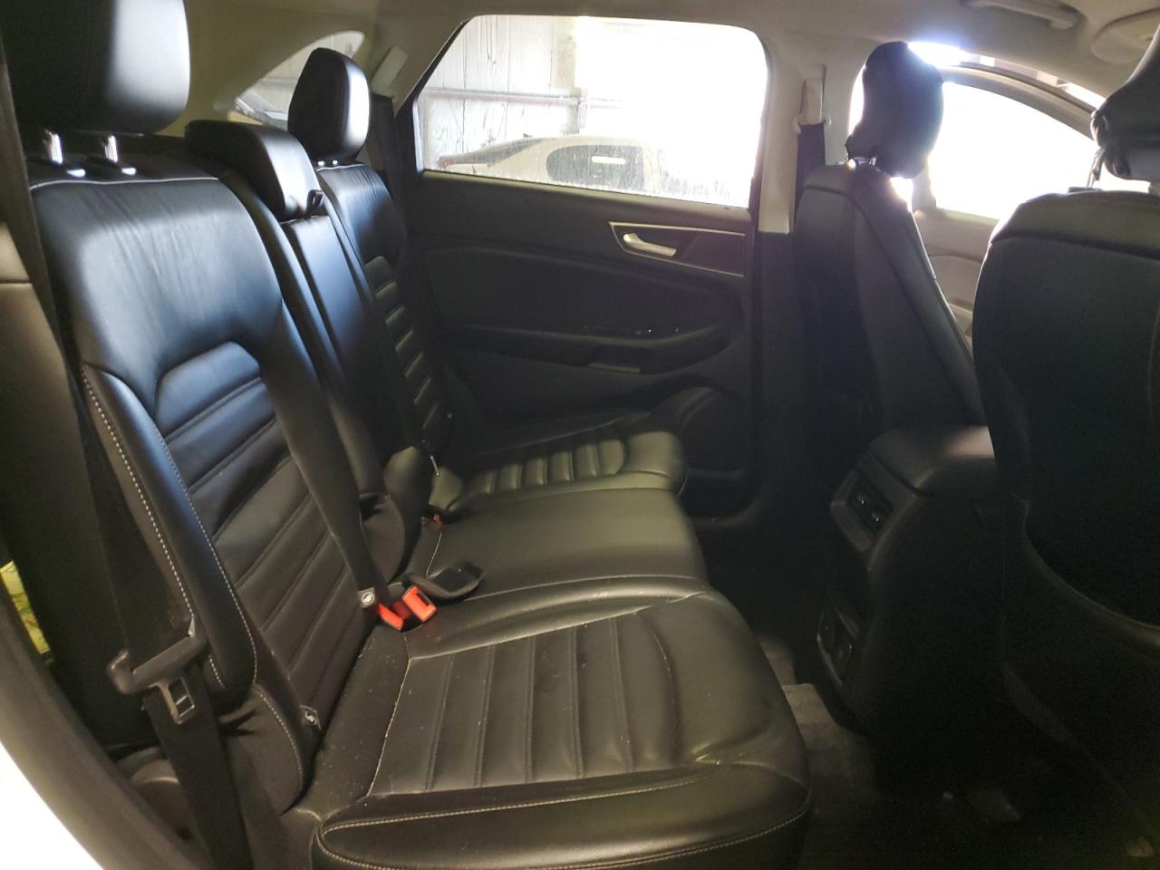 2015 Ford Edge - Image 11