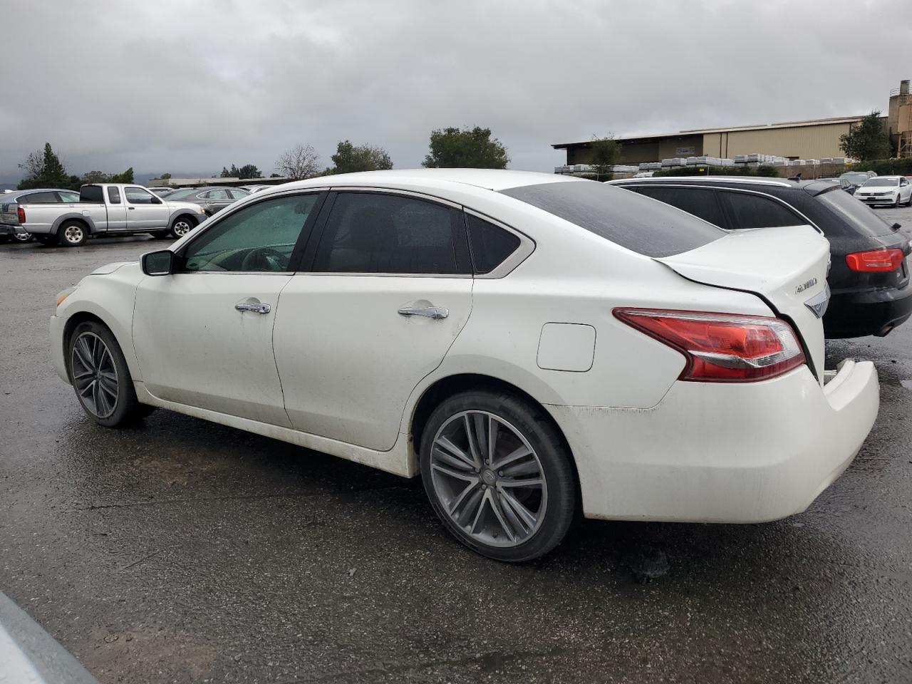 2013 Nissan Altima - Image 2