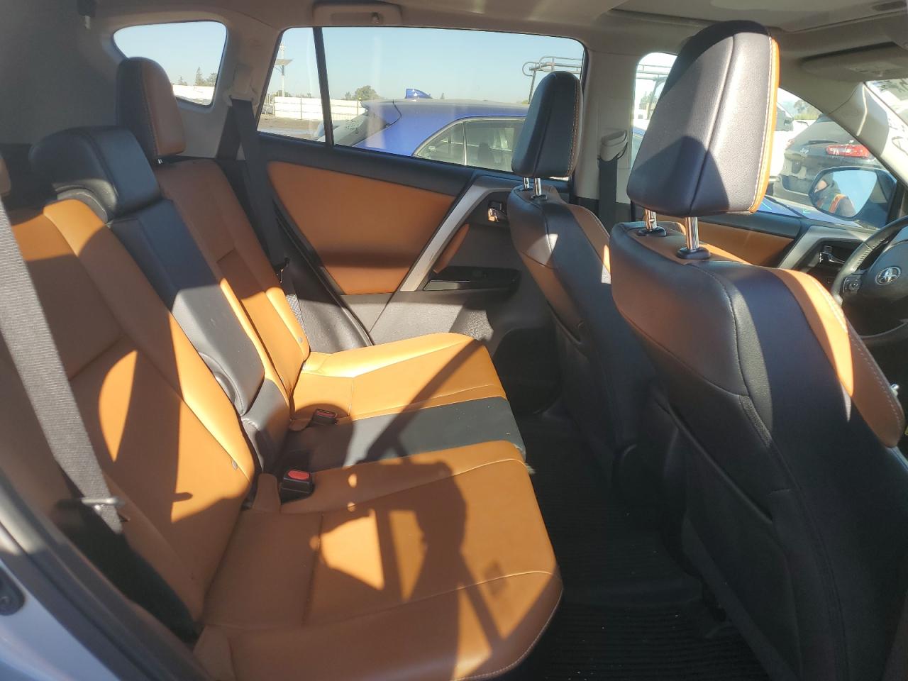 2017 Toyota RAV 4 - Image 11