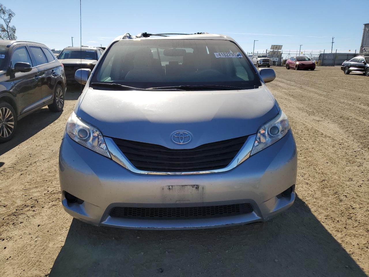 2013 Toyota Sienna - Image 5