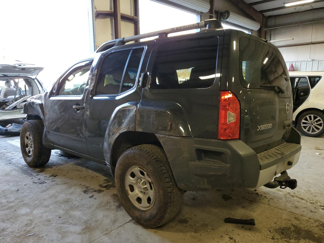 2014 Nissan XTerra - Image 2