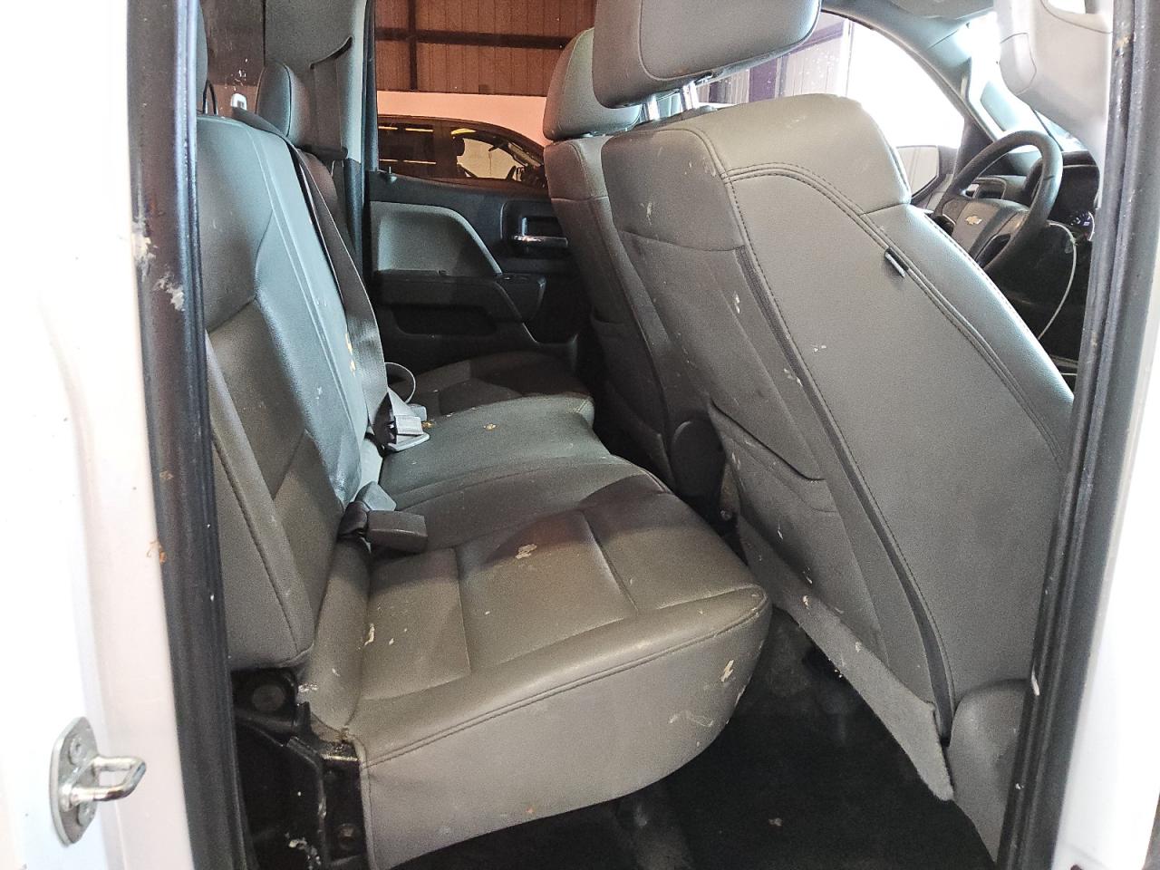 2016 Chevrolet Silverado - Image 10