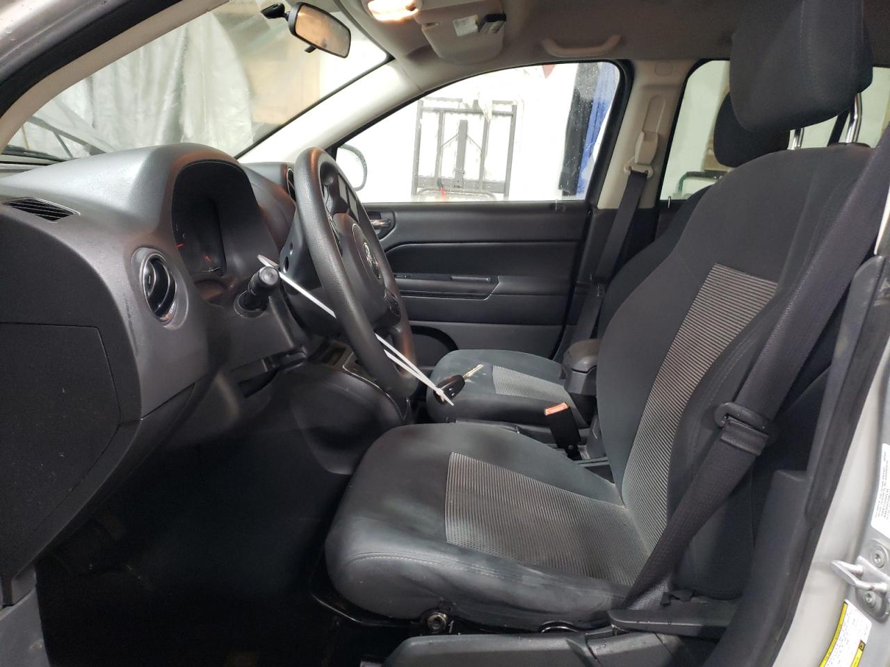 2011 Jeep Compass - Image 7