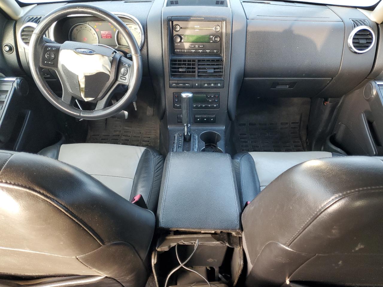 2007 Ford Explorer - Image 8
