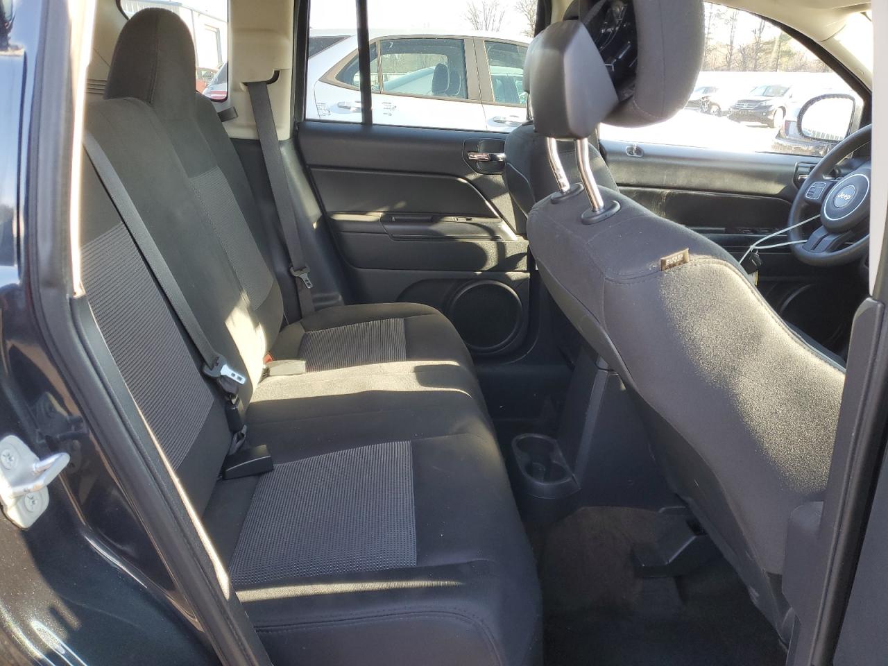 2014 Jeep Compass - Image 11