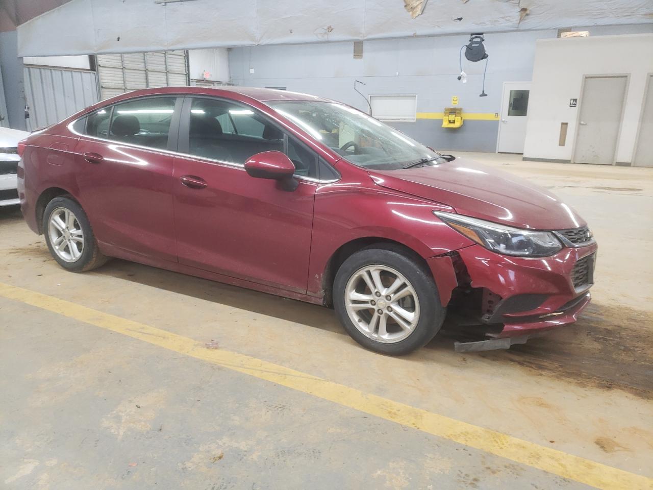 2018 Chevrolet Cruze - Image 4