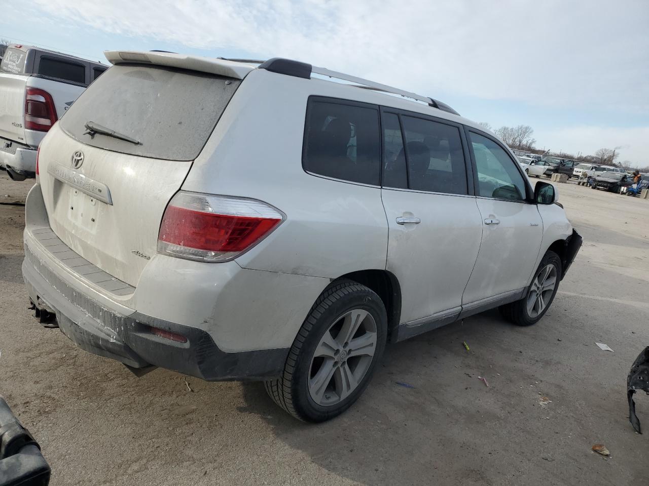 2013 Toyota Highlander - Image 3