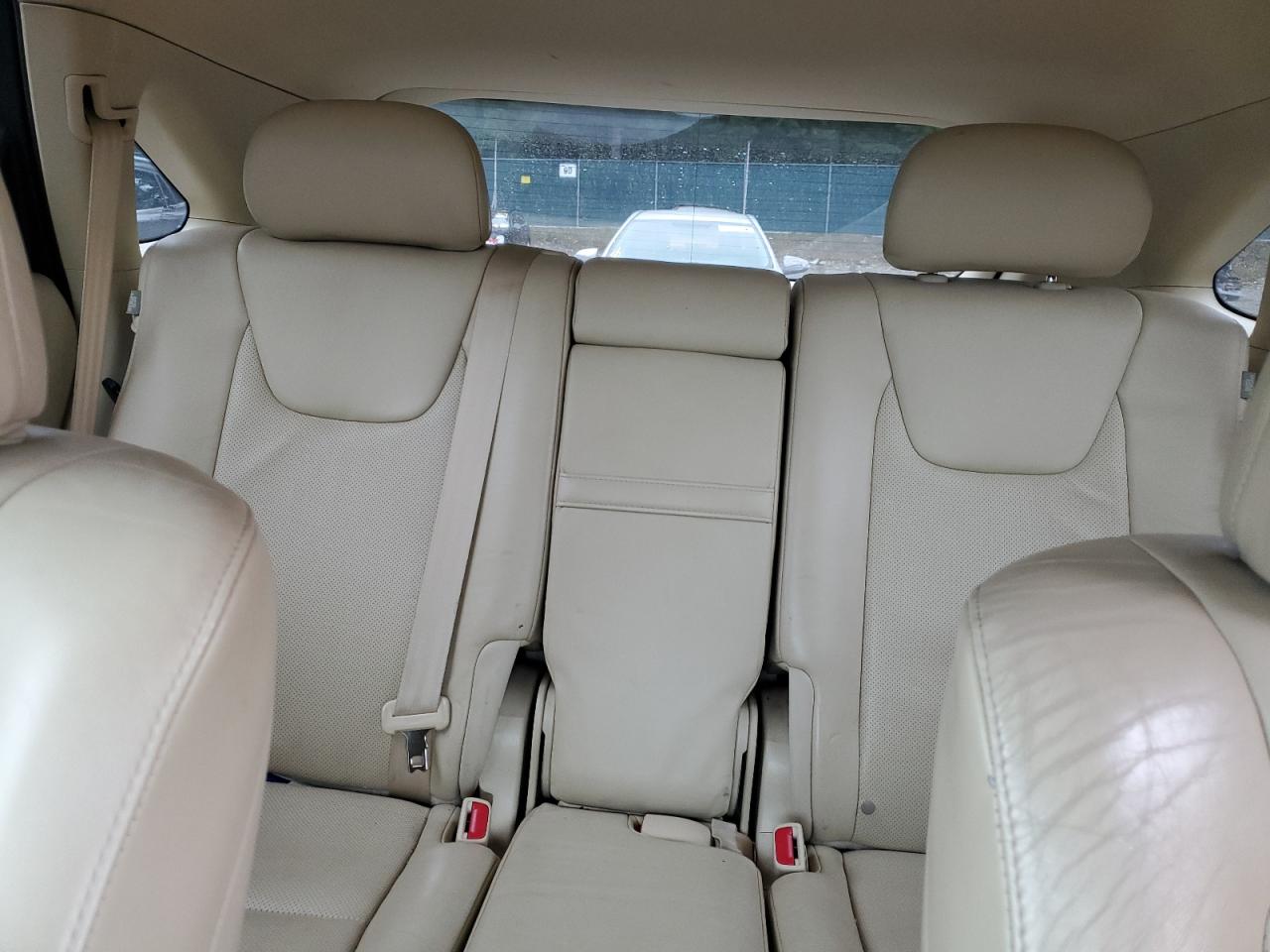 2011 Lexus RX - Image 10