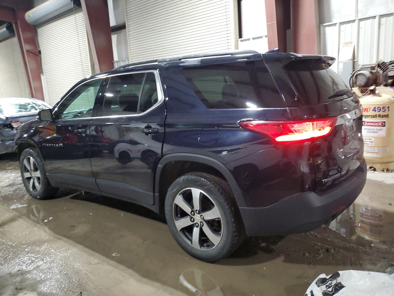2020 Chevrolet Traverse - Image 2