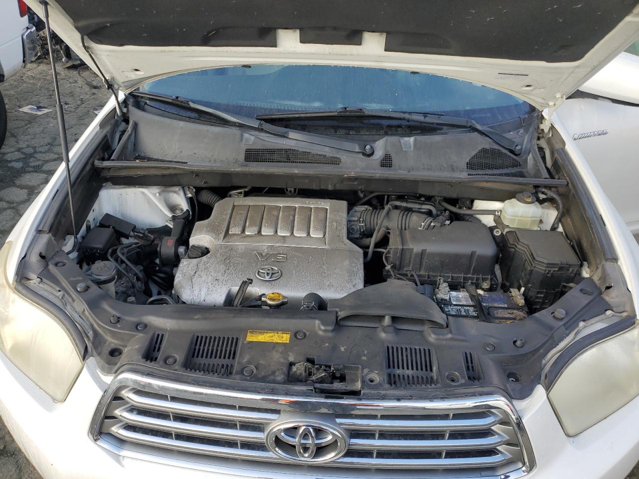 2009 Toyota Highlander - Image 11