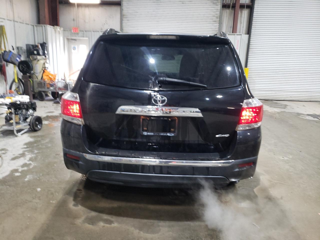2013 Toyota Highlander - Image 6