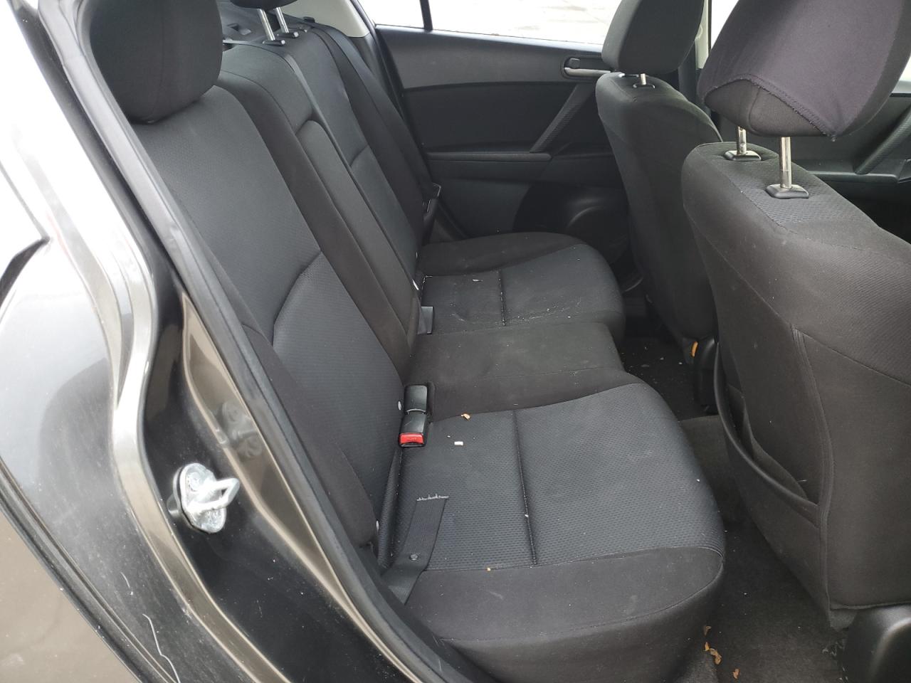 2010 Mazda 3 - Image 10