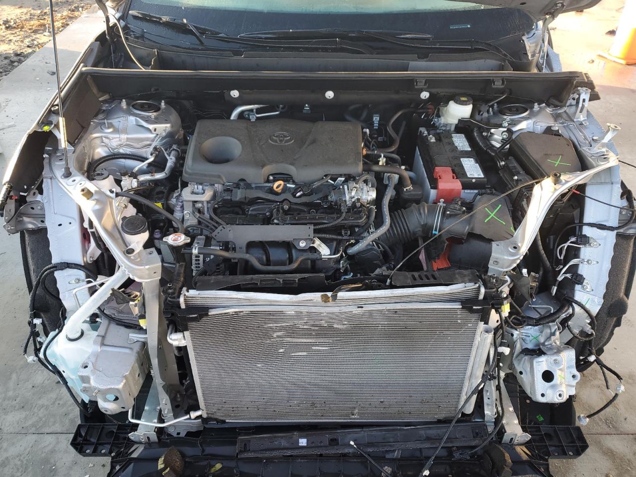 2024 Toyota RAV 4 - Image 12