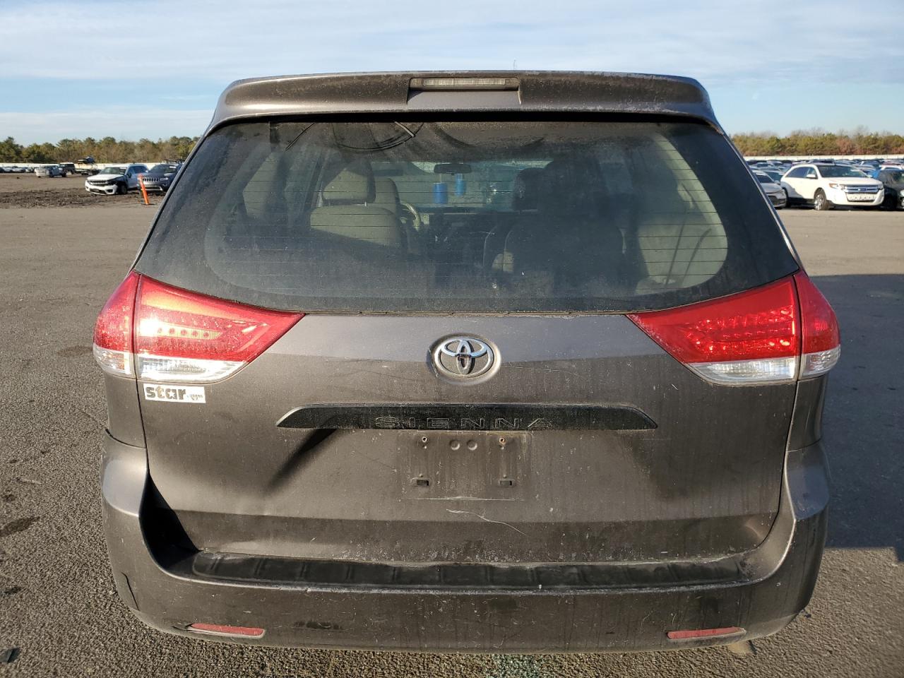 2014 Toyota Sienna - Image 6