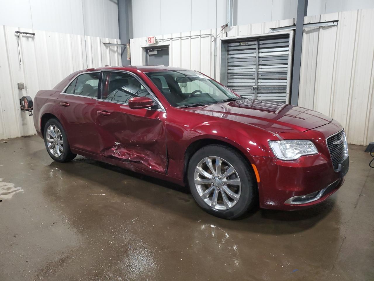 2019 Chrysler 300 - Image 4