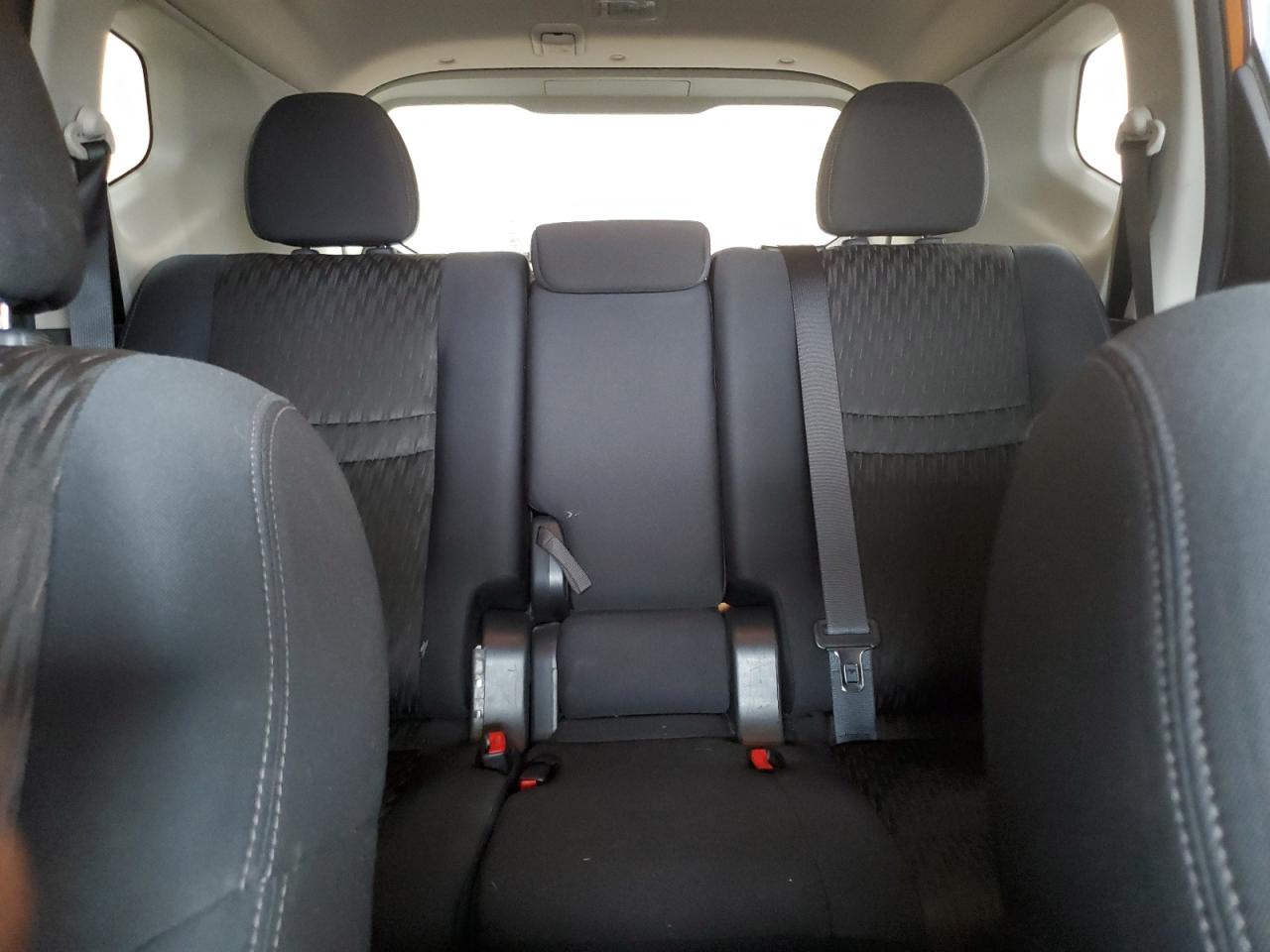2017 Nissan Rogue - Image 10