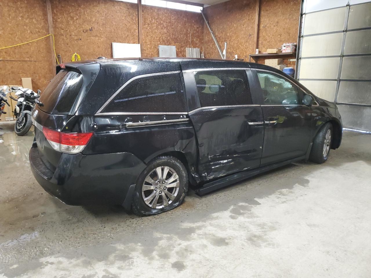 2015 Honda Odyssey - Image 3