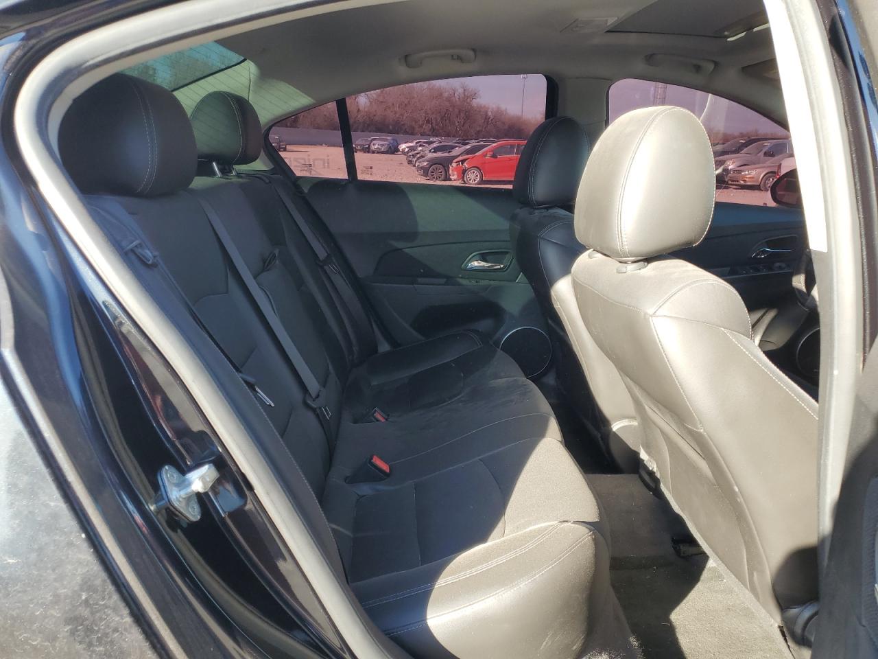 2012 Chevrolet Cruze - Image 10