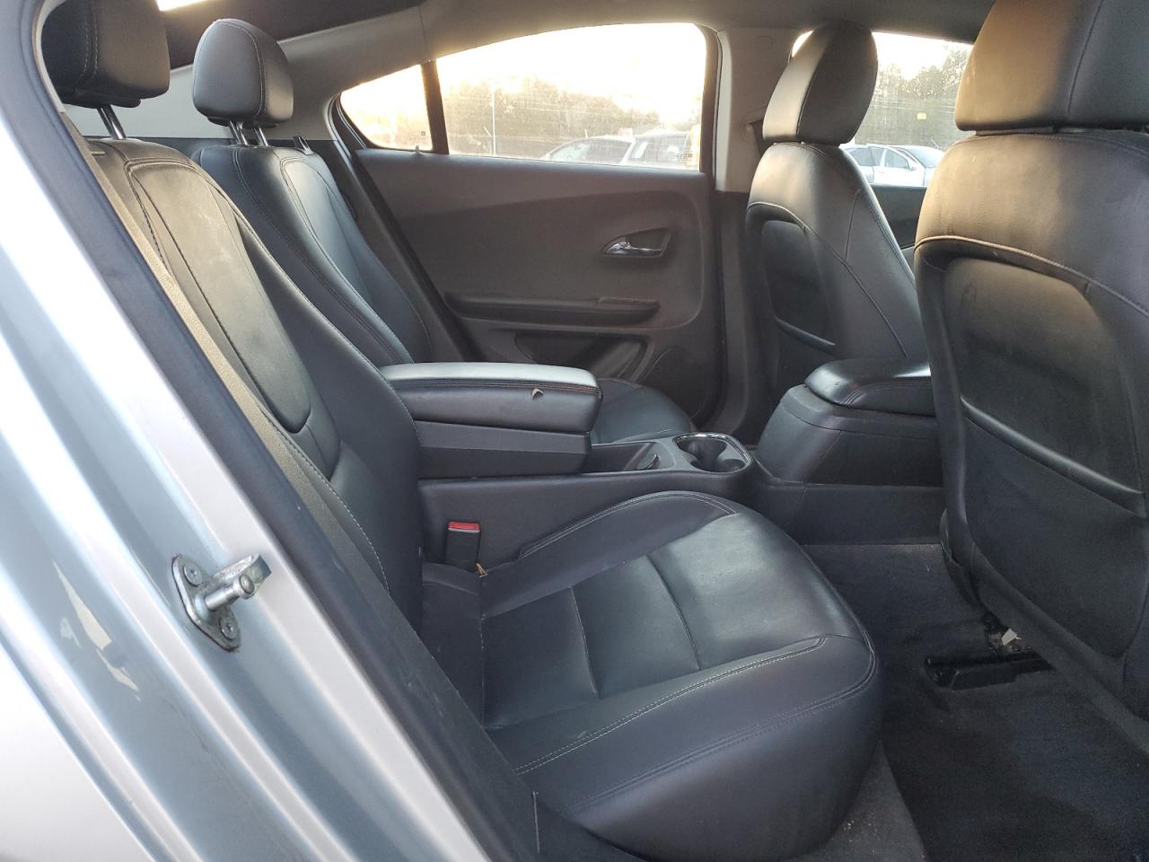 2014 Chevrolet Volt - Image 10