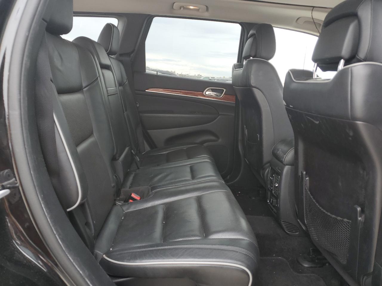 2012 Jeep Grand Cherokee - Image 11