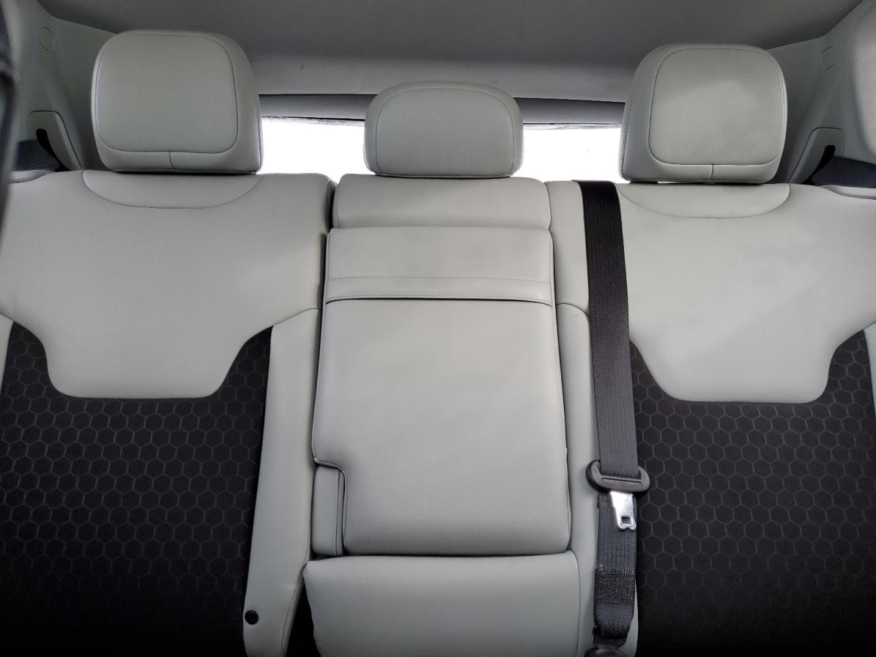 2018 Jeep Compass - Image 10