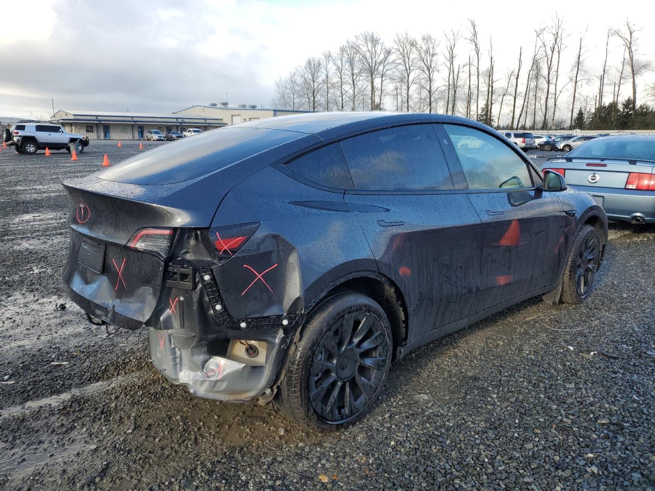 VIN 7SAYGDED9RF003935 2024 TESLA MODEL Y no.3