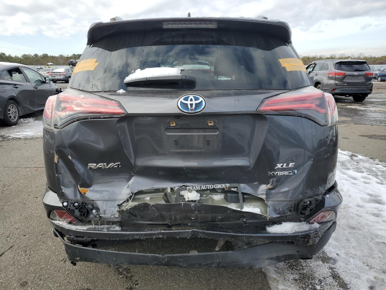 2017 Toyota RAV 4 - Image 6