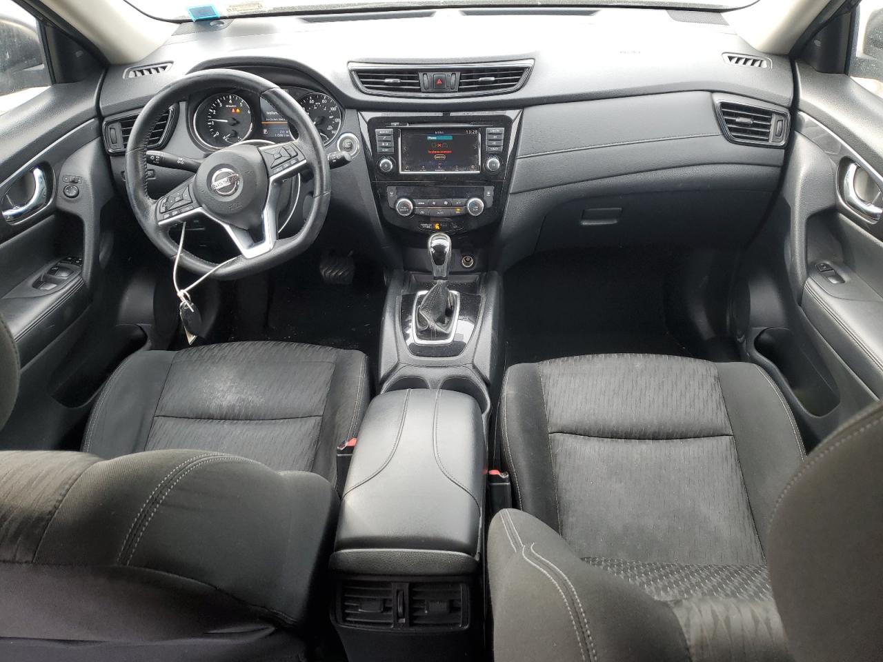 2018 Nissan Rogue - Image 8